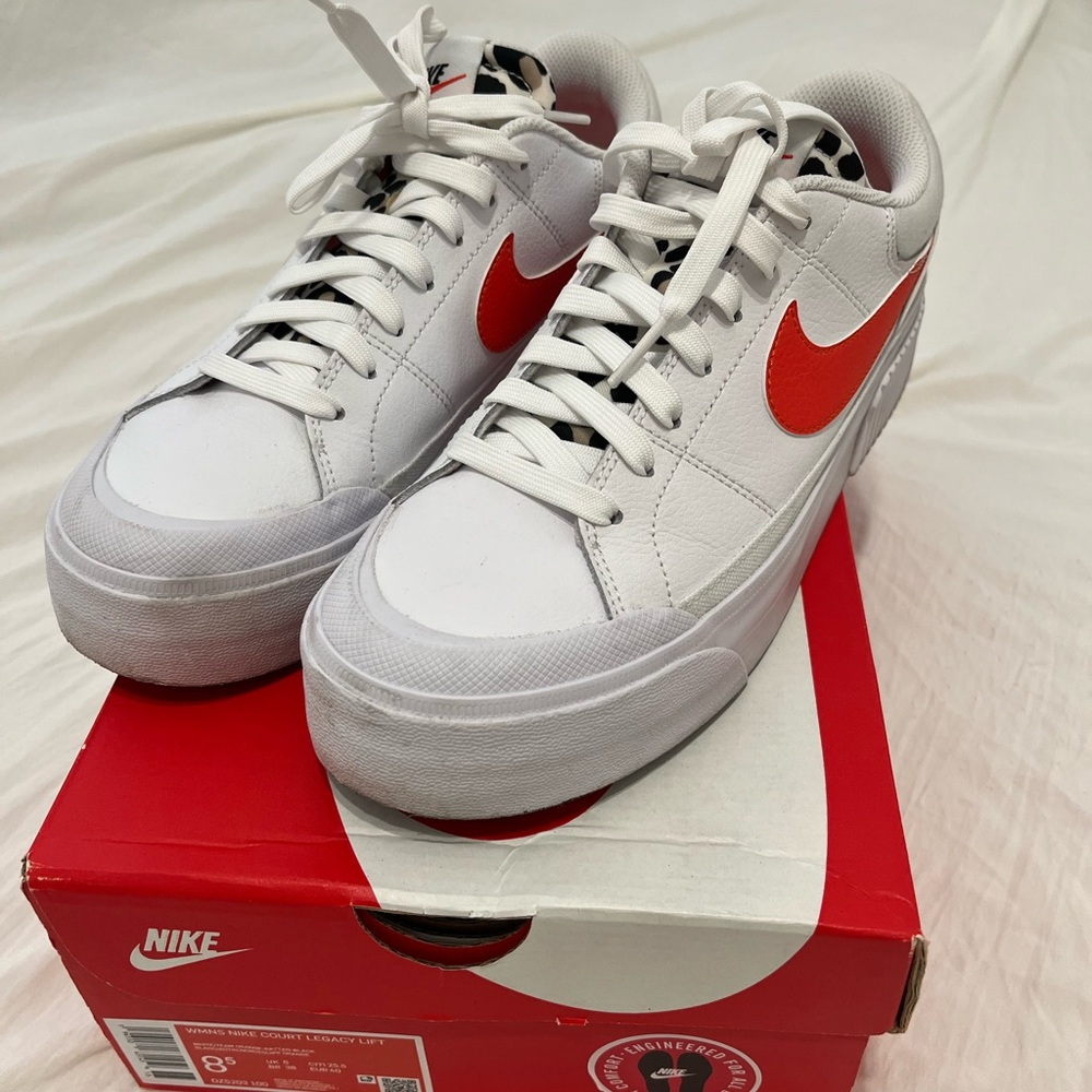 Nike women’s court legacy lift size 8.5